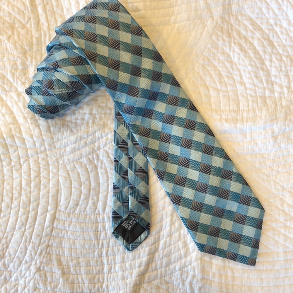 Bellissimo Men’s Silk Tie Made in Canada Hand Finished